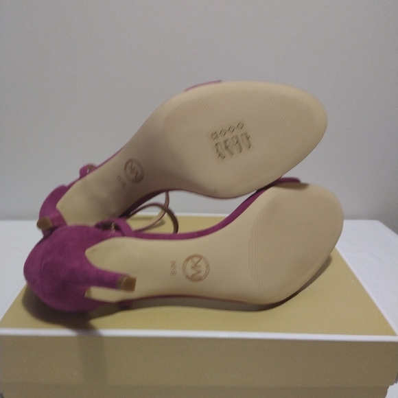 Micheal Kors Garnet Leather Simone Mid Sandals - Picture 3 of 12